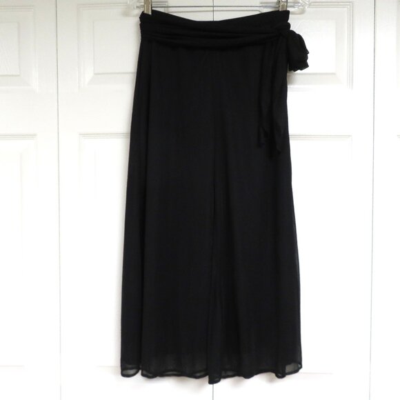 Dressbarn Collection Size M Cropped Chiffon Pants Black Solid - Picture 1 of 1